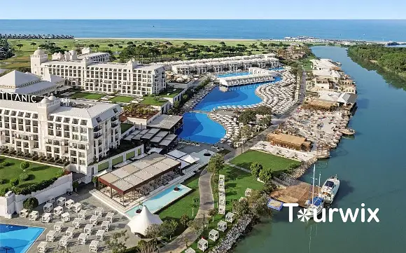 Titanic Deluxe Golf Belek: Lüks ve Konforun Buluştuğu Tatil Cenneti