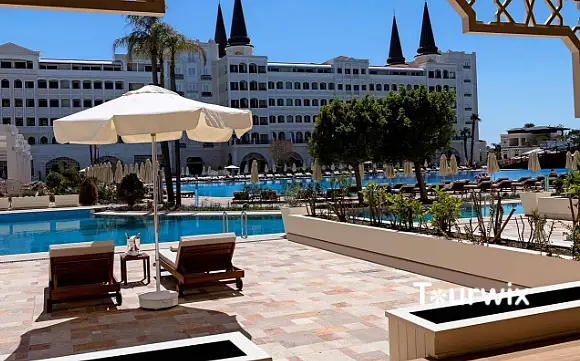 Titanic Mardan Palace: Antalya`nın Lüks Tatil Cenneti